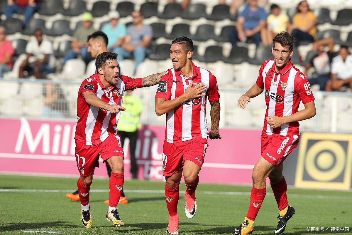 金年会共享联赛- AC米兰扳平良机备战社区盾今夜国际米兰备战亚冠，现场解说直呼：今夜本菲卡备战英超